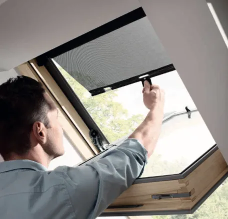 Velux handbediende Buitenzonwering (MIV)